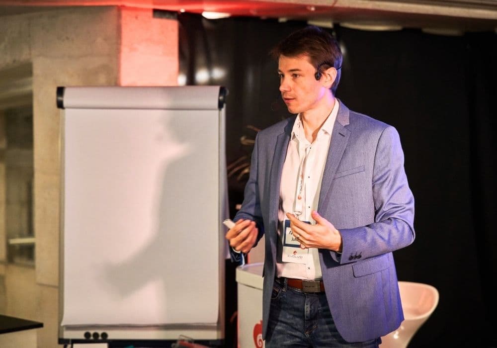 On-site consulting with executives